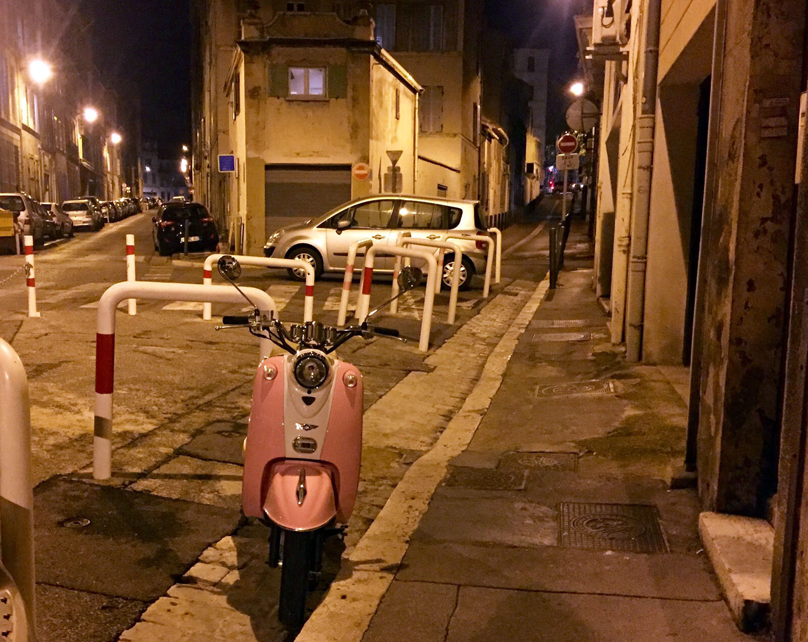 Rue Consolat.