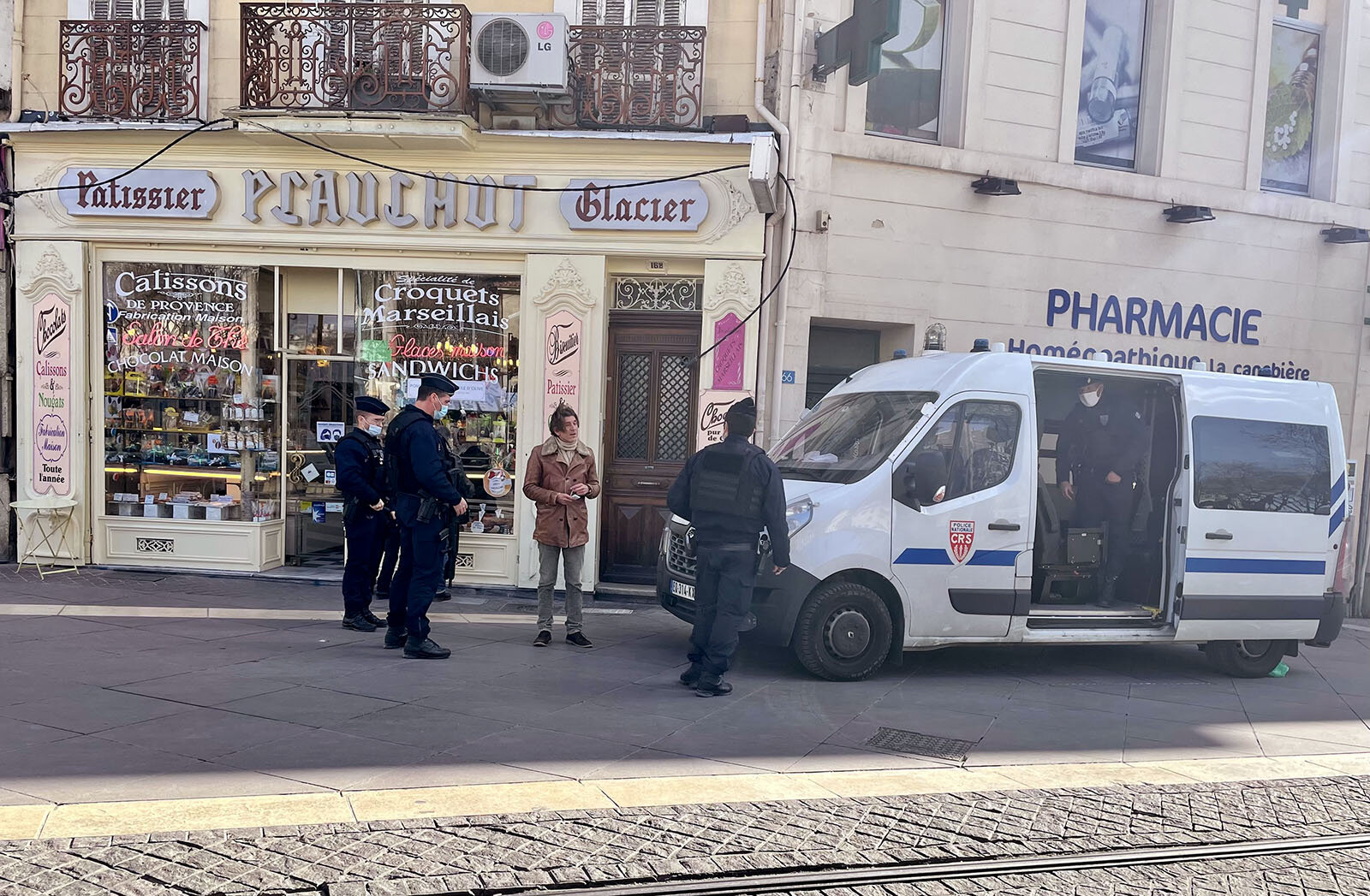 The police and the cigar.