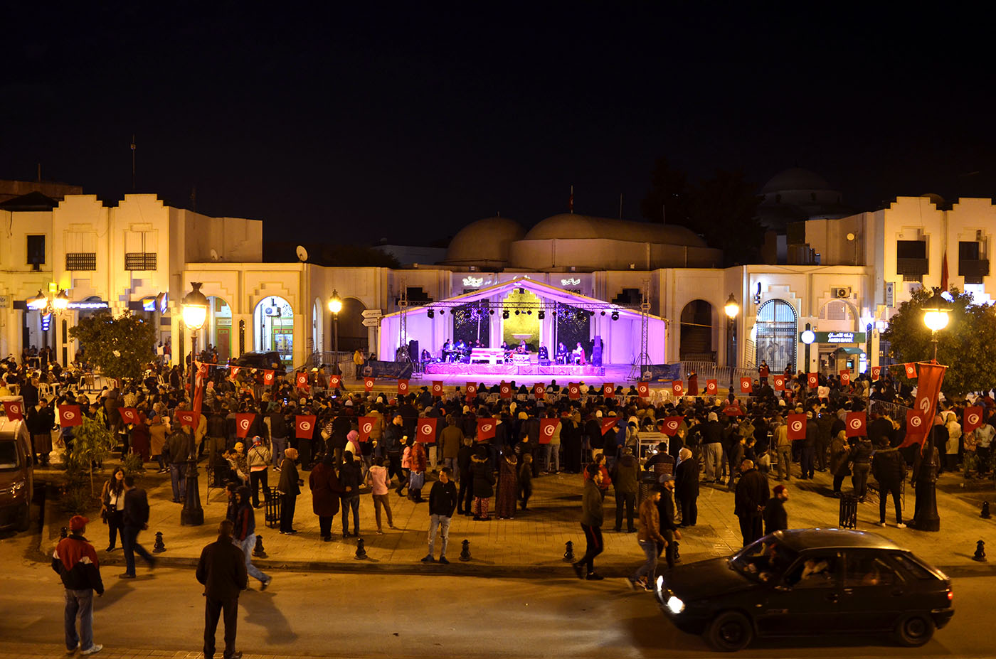 A Woman in the Public Space: Ramadan in Tunis’ Bab Souika