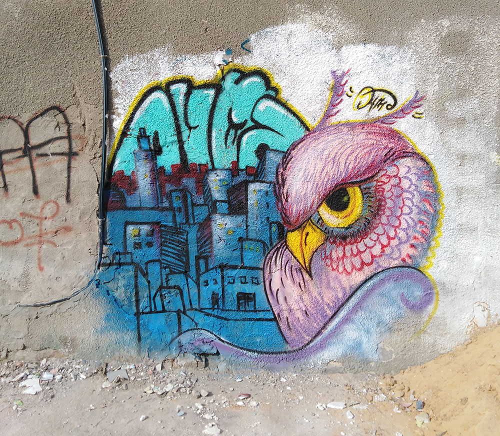  Ouma perceives the owl (viewed as a symbol of wisdom and a spiritual guide in many traditions) as representing, in these times, a moment of transition or important change.