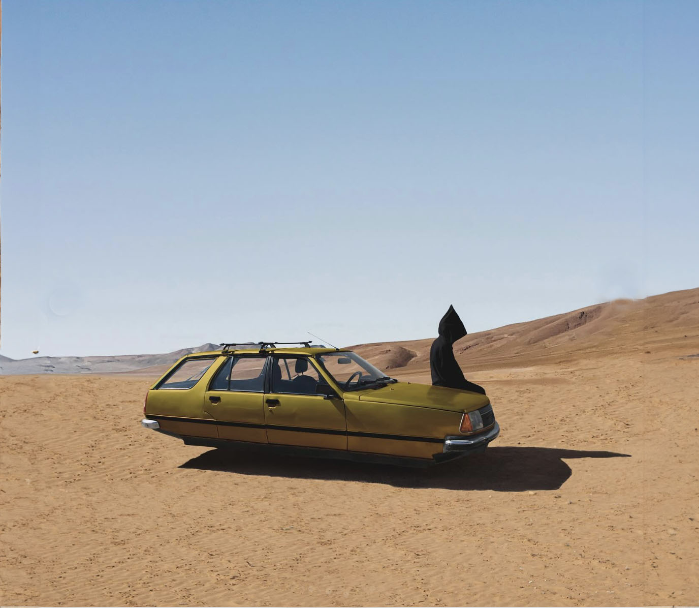 حديد في الهواء