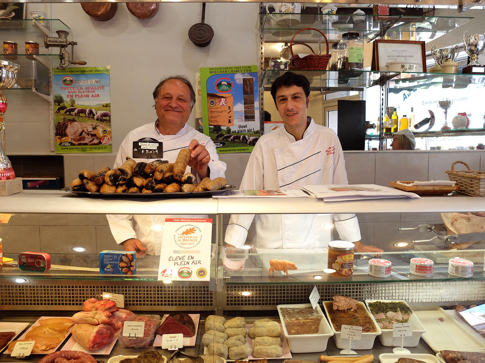 Yves and Emmanuel Bassens, Au Grand Sainte Antoine.