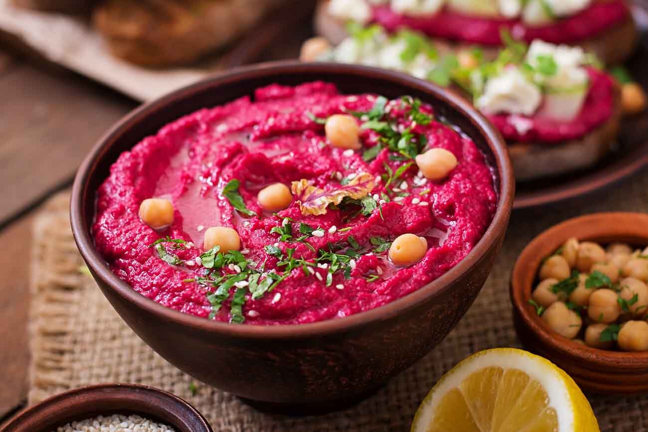 Beetroot_Hummus_Recipe-1.jpg