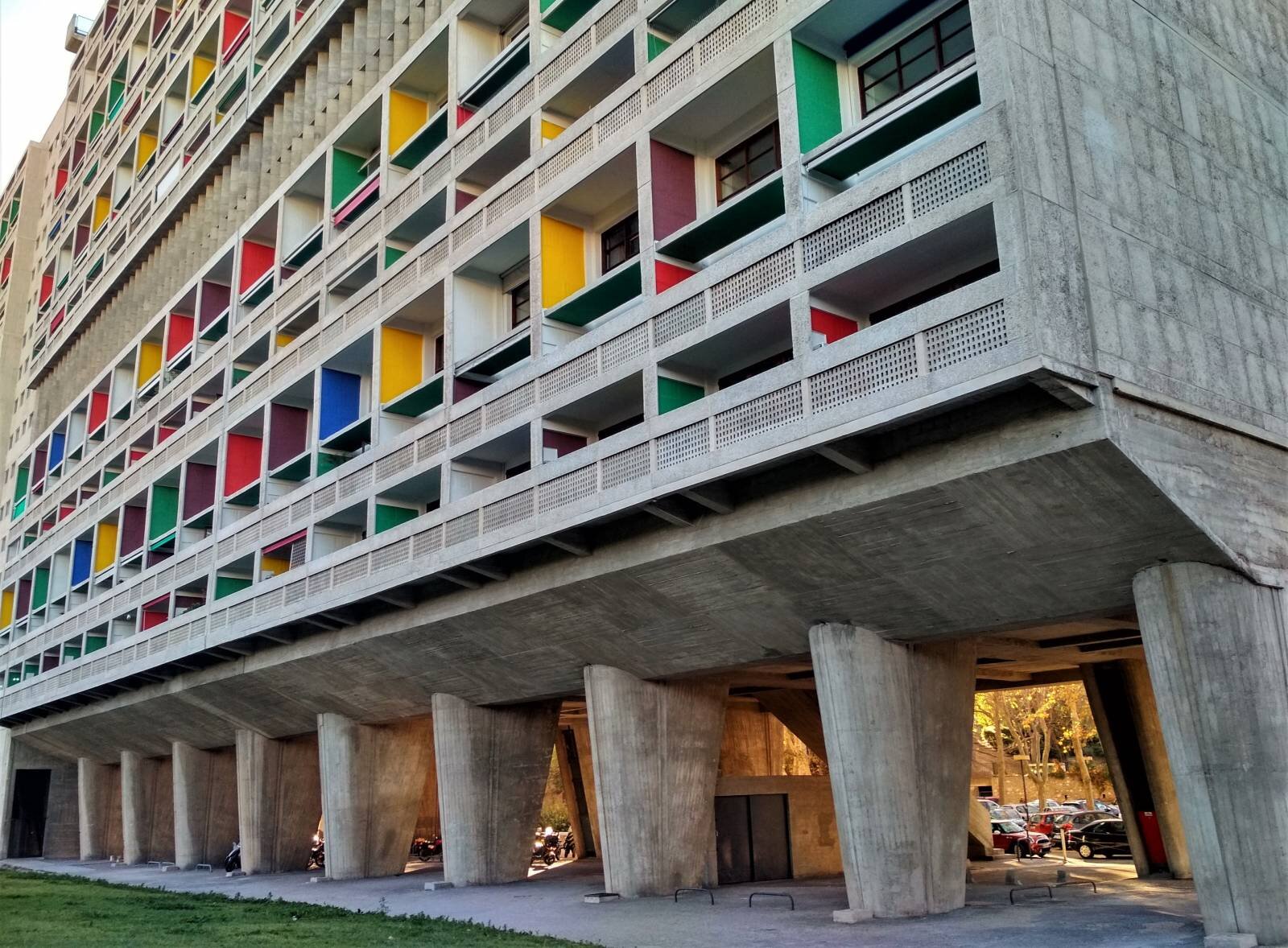 Détail de la Cité radieuse de Le Corbusier.