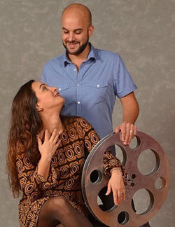 El director argelino Damien Ounouri con su estrella y pareja, Adila Bendimerad