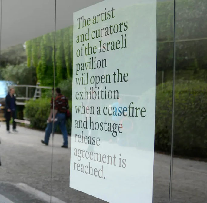 Closed Biennale Israeli pavilion sign