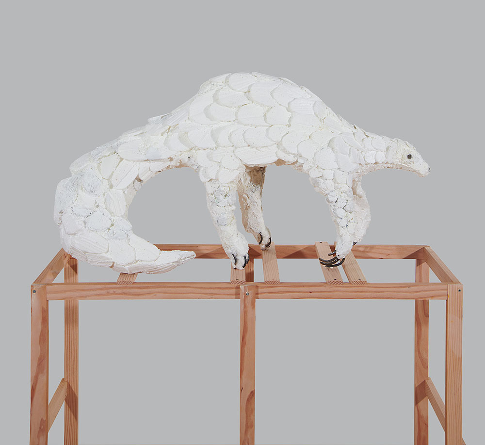 Lin May Saeed "Pangolin," Styrofoam, steel, plaster, acrylic paint, wood, 136x106x37cm, 2020 (photo The Clark Art Institute Williamstown, courtesy Estate of Lin May Saeed and Jacky Strenz, Frankfurt/Main).