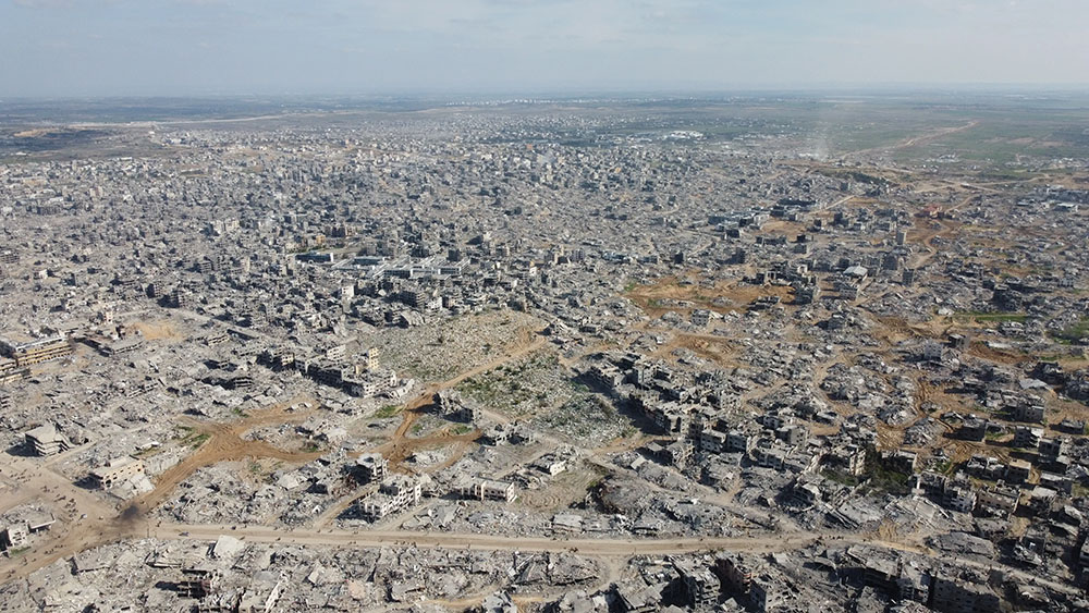 92 percent 436,000 of housing units in Gaza are destroyed or damaged, in addition to 80 percent of commercial facilities. [Mahmoud Isleem Anadolu]