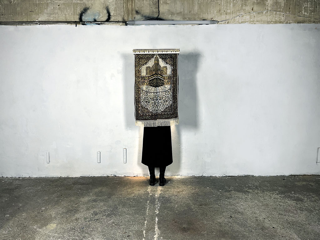 The Ecstatic Cabin, 2022, installation, Mixed media, 65 x 65 x 130 cm, Exhibition view Dada, Le consulat Voltaire