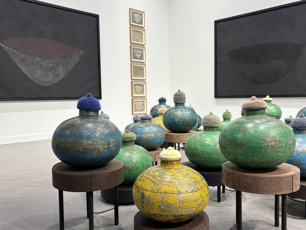 Pinaree Sanpitak, Balancing Act 24, 2024, Galerie Lelong & Ames Yavuz