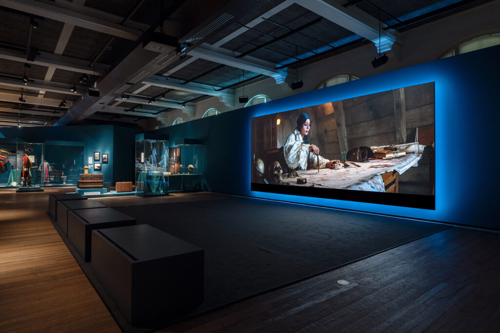 ‘A Sunken Tale of Losses Delayed,’ Rogue Agents of History exhibition view (© Aad Hoogendoorn, Courtesy Wereldmuseum Amsterdam)