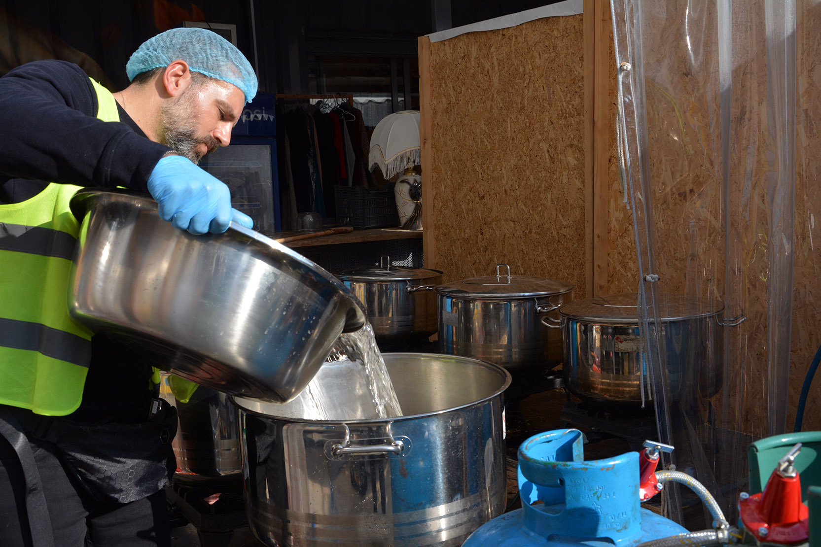 The Art of Giving: Relief Efforts in Beirut