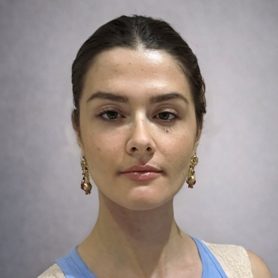 Xloi Karnezi