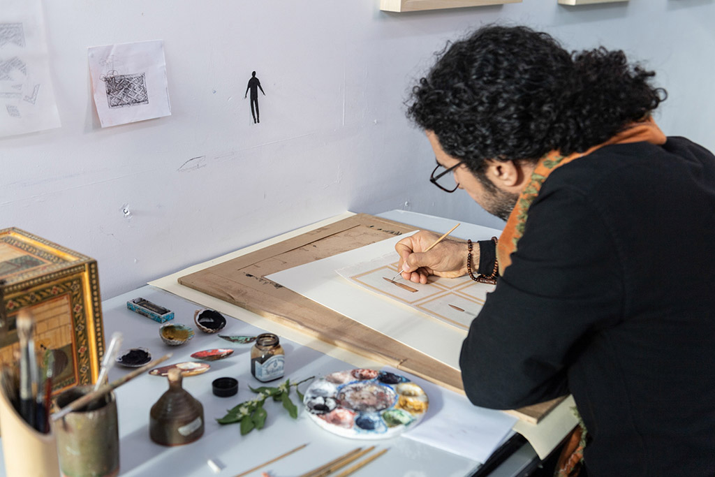 Shorsh Saleh in his studio in South London. Photograph courtesy of Andrew Tunnard-Imperial War Museums